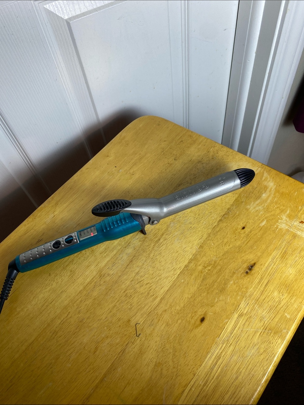 Conair Infiniti Pro Professional 1" Ceramic Styling Wand Women Hair Styling